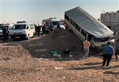 انحراف مینی‌بوس دانش‌آموزان در محور ایوانکی/ 12 نفر راهی بیمارستان شدند