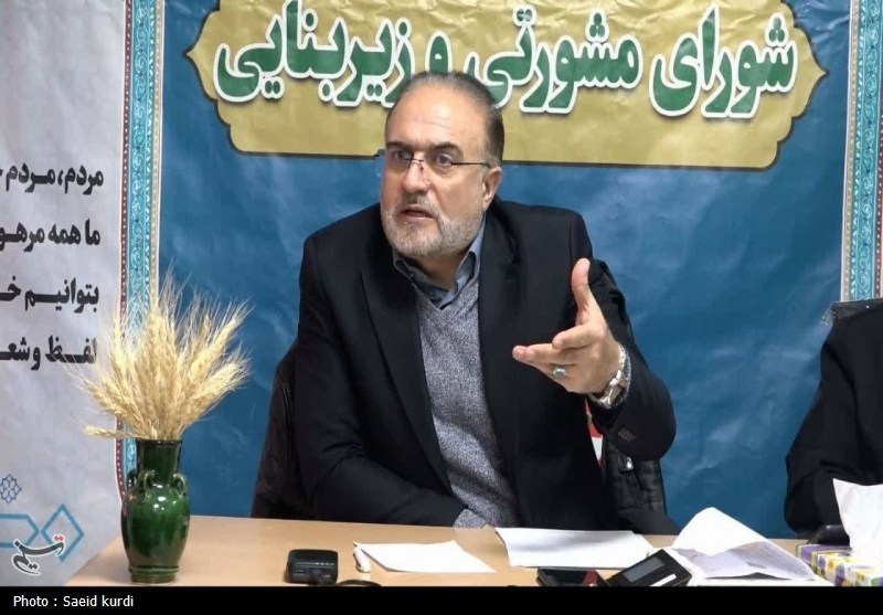 انتقاد عضو کمیسیون اقتصادی از سخت‌گیری بانک‌ها /درخواست 2 ضامن و کسر حقوق قانونی نیست