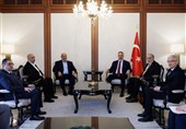 دیدار وزیر خارجه ترکیه با رهبران سیاسی حماس درباره آتش بس غزه