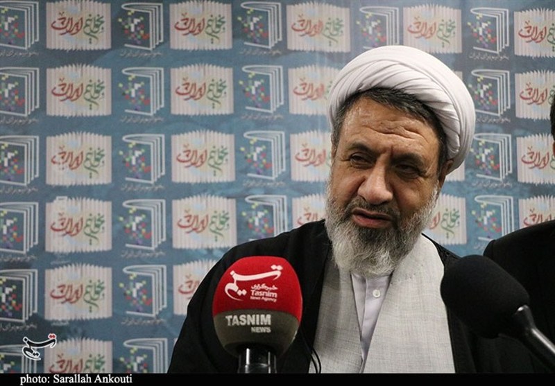 آخرین و بهترین کتابی که امام جمعه کرمان خوانده است