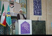 امام جمعه موقت زنجان: گرانی‌ها زندگی مردم را تحت فشار قرار داده است