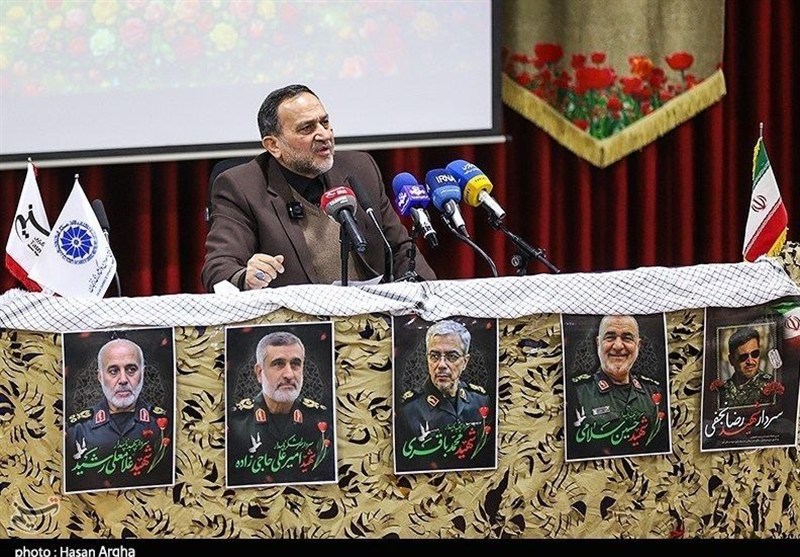 مقدم‌فر: رهبر انقلاب بر انتقال هنرمندانه پیام شهدا تأکید دارند