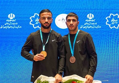 مومنی: روی تشک حرفم را می‌زنم