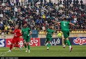 دیدار تیم های فوتبال شمس آذر و تراکتور
