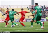 دیدار تیم های فوتبال شمس آذر و تراکتور