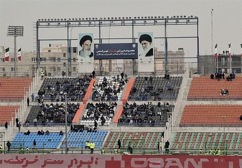 فوتبال , استقلال , تیم فوتبال گل‌گهر سیرجان , 