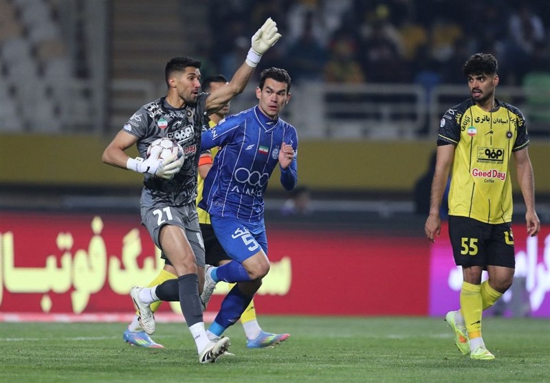 ساپینتو: حسینی پیغام می‌داد به استقلال برگردد ولی به من سلام نداد