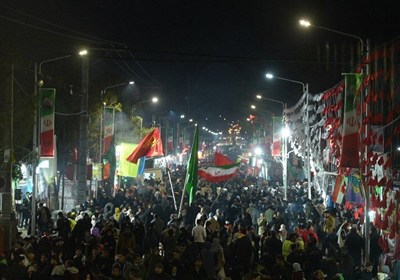 حضور باشکوه مردم در مسیر گلزار شهدای کرمان
