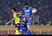 دیدار تیم های فوتبال  سپاهان و استقلال
