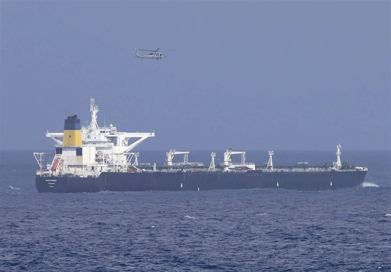 Russia Urges US to Halt Pursuit of Oil Tanker Linked to Venezuela