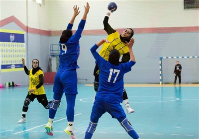 لیگ برتر هندبال بانوان| پیروزی پُرگل سپاهان و تساوی استقلال