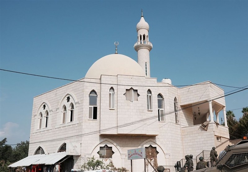 Israeli Settlers Storm Mosque in West Bank Town of Deir Ballut