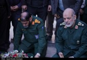 ادای احترام جانشین کل سپاه به مقام شهید سلیمانی در گلزار شهدای کرمان