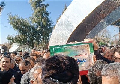 تشییع شهید مدافع امنیت در اسلام‌شهر