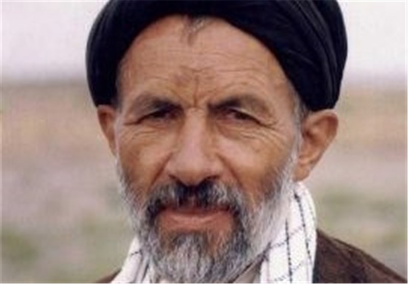 ماجرای بوسه «رئیس اردوگاه های اسرای ایرانی در عراق» بر دست «حاج آقا ابوتر »
