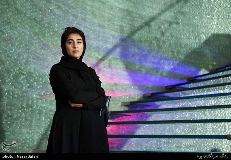 تقدیر از عوامل ویلایی ها