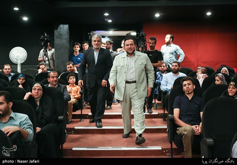 تقدیر از عوامل ویلایی ها
