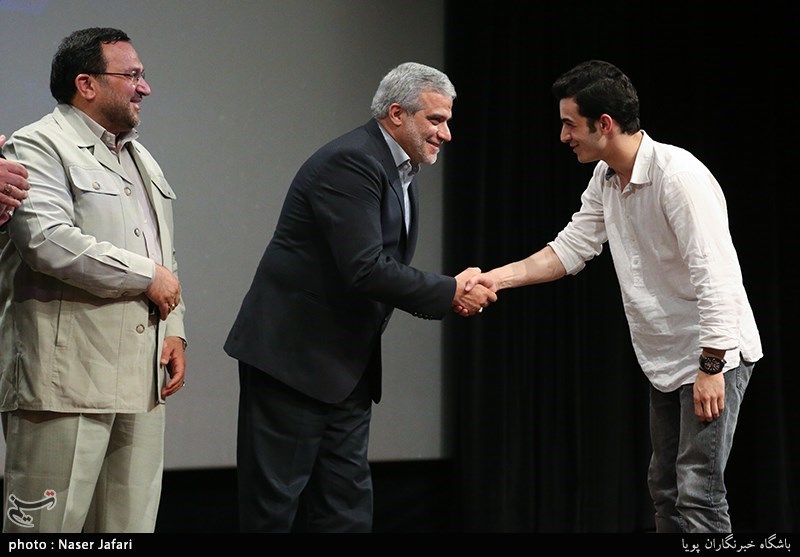 تقدیر از عوامل ویلایی ها