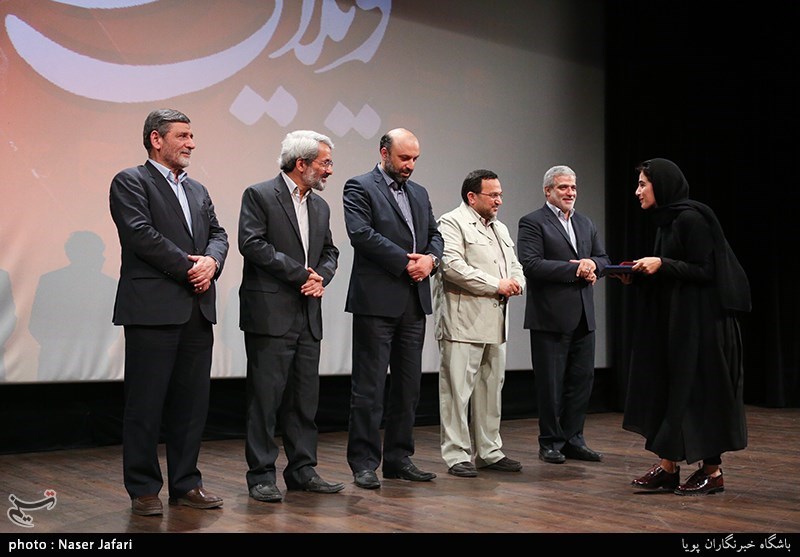 تقدیر از عوامل ویلایی ها