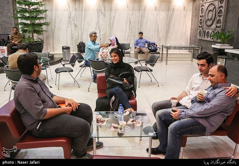 تقدیر از عوامل ویلایی ها