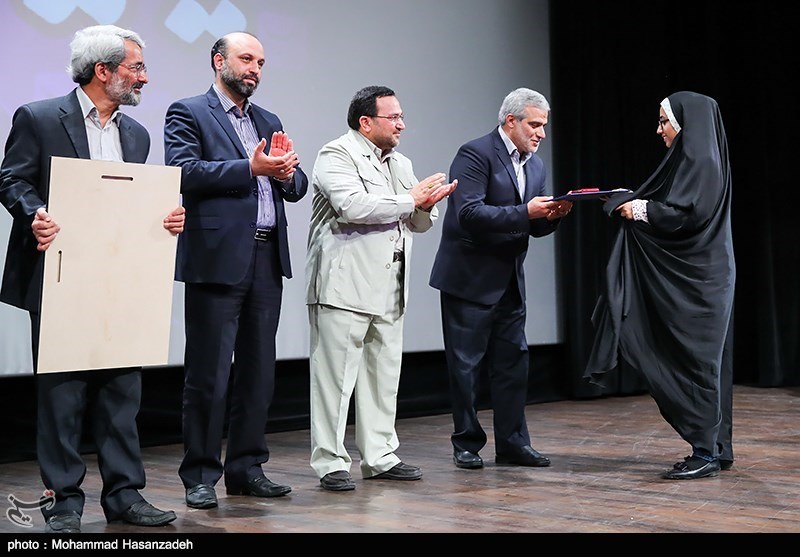 آیین تقدیر خبرگزاری تسنیم از عوامل ویلایی ها