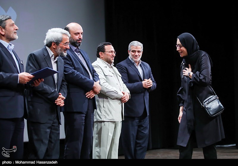 آیین تقدیر خبرگزاری تسنیم از عوامل ویلایی ها