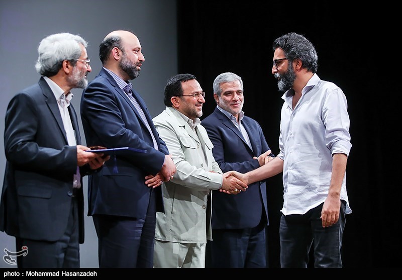 آیین تقدیر خبرگزاری تسنیم از عوامل ویلایی ها