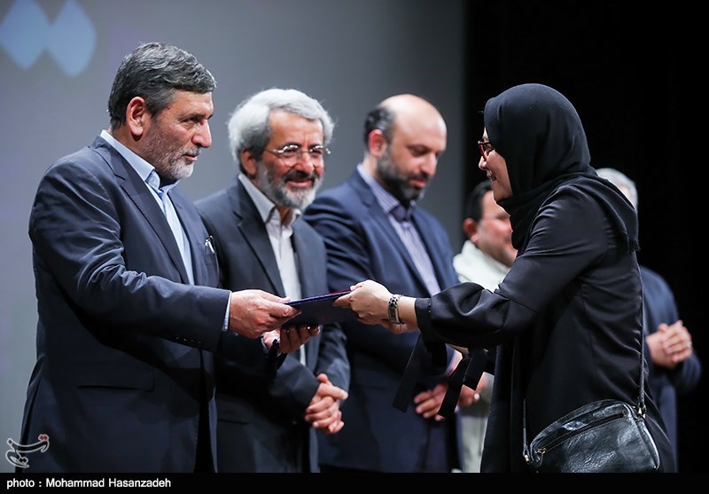 آیین تقدیر خبرگزاری تسنیم از عوامل ویلایی ها