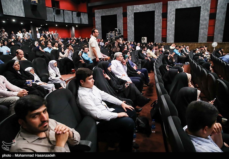 آیین تقدیر خبرگزاری تسنیم از عوامل ویلایی ها