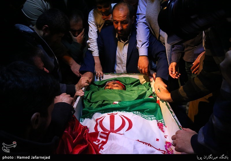 وداع با پیکر مطهر شهید م ع حرم حمیدرضا ضیایی