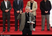های دفاع مقدسی سیمرغ داران سی وششمین جشنواره فجر/ حاتمی کیا: شکایتم را پیش خدا می برم؛ من ساز نظامم