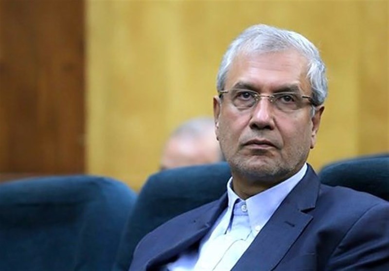 تذکر نمایندگان به «ربیعی» درباره افزایش حقوق بازنشستگان و مستمری بگیران