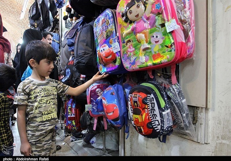 چرا کوله پشتی کمتر از کیف به کمر آسیب می زند